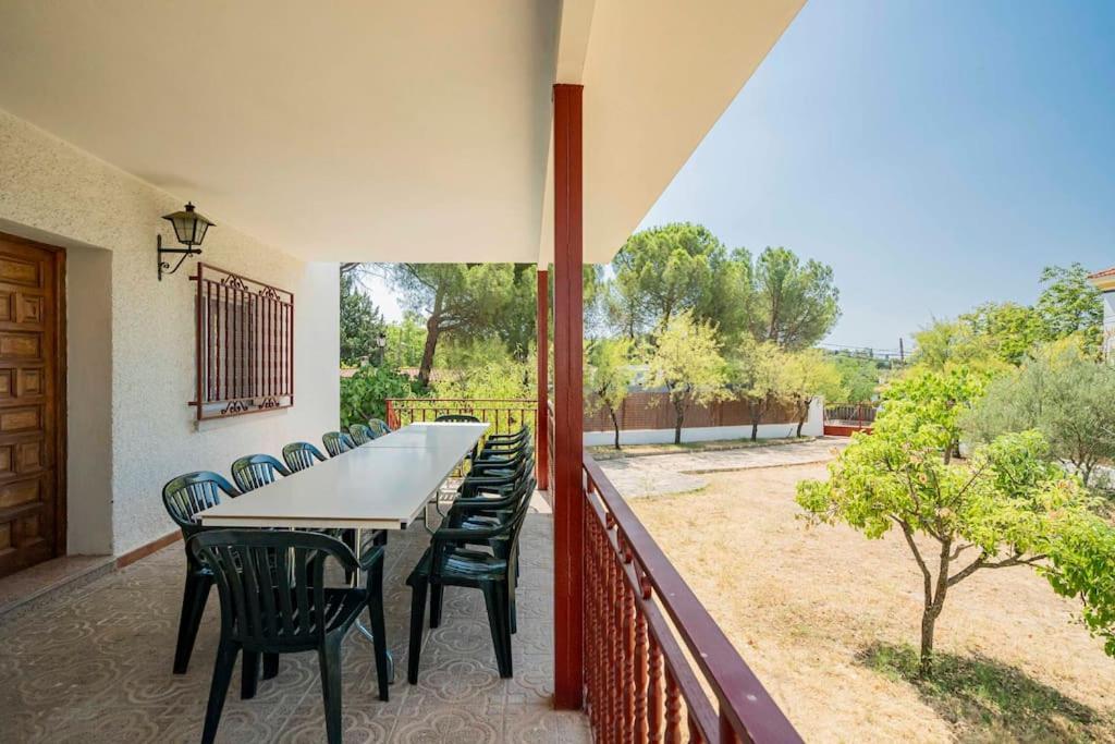 Casa Hortensia. Barbacoa En Robledo De Chavela La Estacion Exterior foto